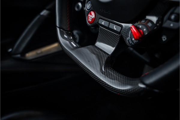 Ferrari 812 6.5 V12 Superfast HELE - 7 Years Genuine Maintenance | Manufacturer's warranty | Passenger Display | Lift l Black on Black