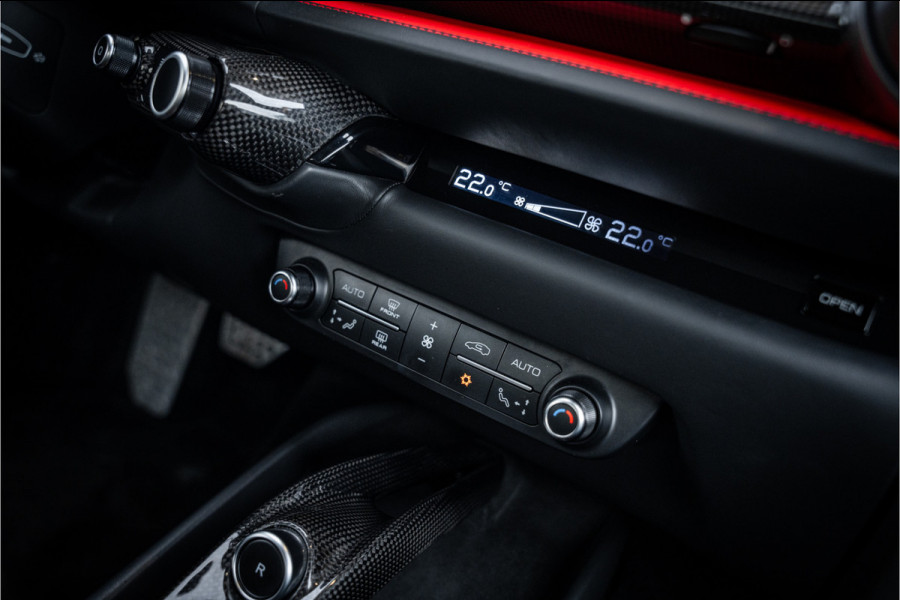 Ferrari 812 6.5 V12 Superfast HELE - 7 Years Genuine Maintenance | Manufacturer's warranty | Passenger Display | Lift l Black on Black