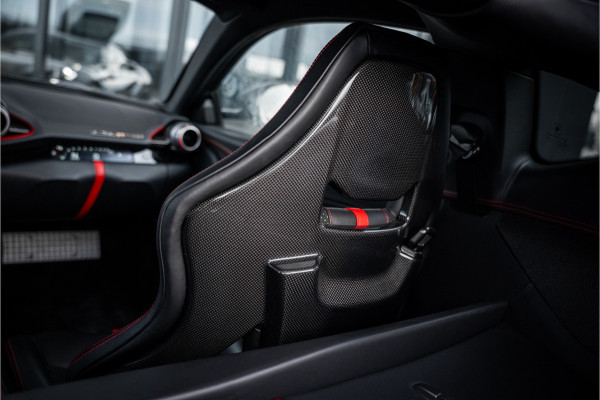 Ferrari 812 6.5 V12 Superfast HELE - 7 Years Genuine Maintenance | Manufacturer's warranty | Passenger Display | Lift l Black on Black