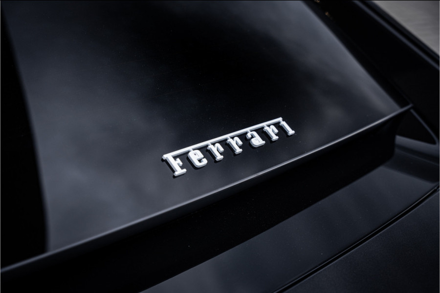Ferrari 812 6.5 V12 Superfast HELE - 7 Years Genuine Maintenance | Manufacturer's warranty | Passenger Display | Lift l Black on Black