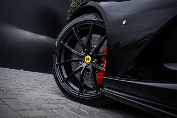 Ferrari 812 6.5 V12 Superfast HELE - 7 Years Genuine Maintenance | Manufacturer's warranty | Passenger Display | Lift l Black on Black