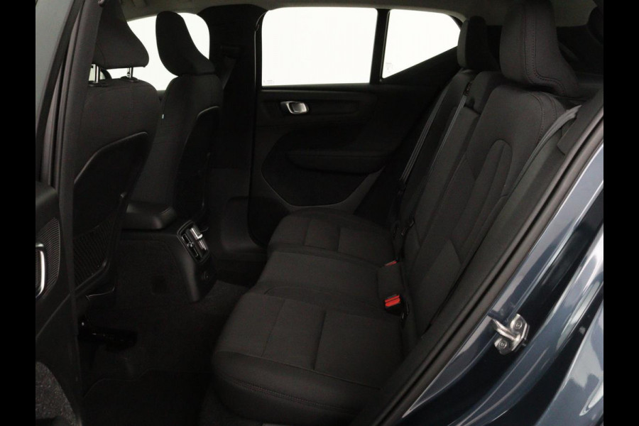 Volvo XC40 1.5 T5 Recharge Business Pro | Panoramadak | Stoel & stuurverwarming | Trekhaak | 360 camera | Adaptive cruise | Harman/Kardon | Carplay | Navigatie | Full LED
