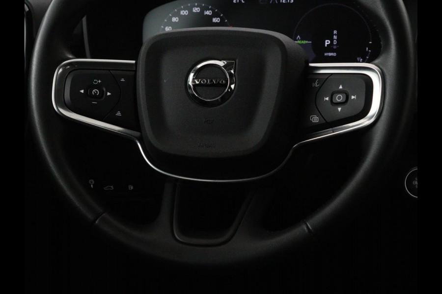 Volvo XC40 1.5 T5 Recharge Business Pro | Panoramadak | Stoel & stuurverwarming | Trekhaak | 360 camera | Adaptive cruise | Harman/Kardon | Carplay | Navigatie | Full LED