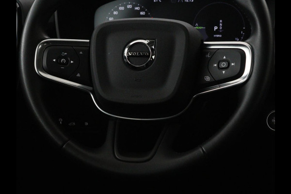 Volvo XC40 1.5 T5 Recharge Business Pro | Panoramadak | Stoel & stuurverwarming | Trekhaak | 360 camera | Adaptive cruise | Harman/Kardon | Carplay | Navigatie | Full LED