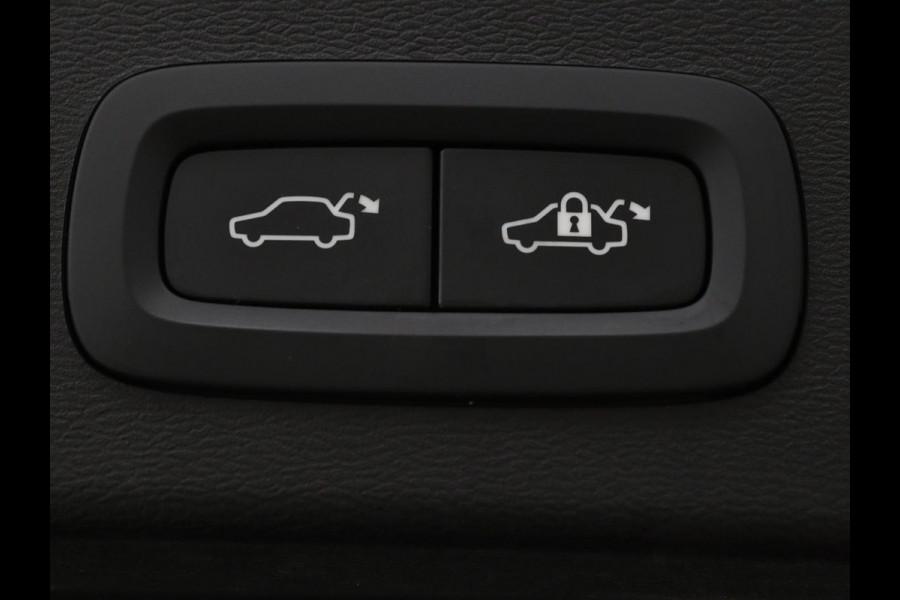 Volvo XC40 1.5 T5 Recharge Business Pro | Panoramadak | Stoel & stuurverwarming | Trekhaak | 360 camera | Adaptive cruise | Harman/Kardon | Carplay | Navigatie | Full LED