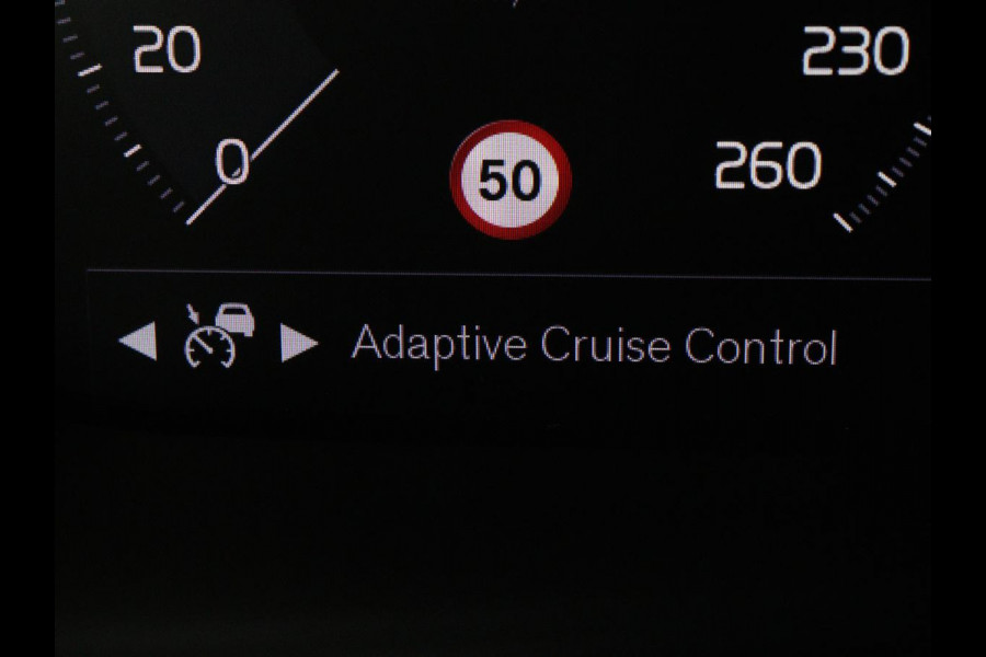Volvo XC40 1.5 T5 Recharge Business Pro | Panoramadak | Stoel & stuurverwarming | Trekhaak | 360 camera | Adaptive cruise | Harman/Kardon | Carplay | Navigatie | Full LED