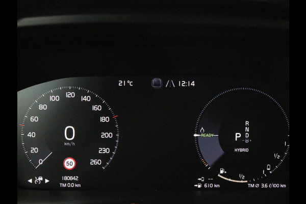 Volvo XC40 1.5 T5 Recharge Business Pro | Panoramadak | Stoel & stuurverwarming | Trekhaak | 360 camera | Adaptive cruise | Harman/Kardon | Carplay | Navigatie | Full LED
