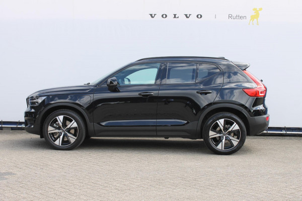 Volvo XC40 T4 211PK Automaat Recharge R-Design Apple Carplay / Getinte ramen vanaf de B-stijl / 19" lichtmetalen velgen / Verwarmbare voorruit / Cruise Control