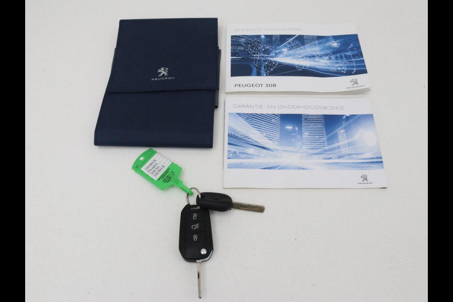 Peugeot 308 1.5 BlueHDi Executive | 1e eigenaar | Panoramadak | Carplay | Climate control | Navigatie | Parkeerhulp | Cruise control