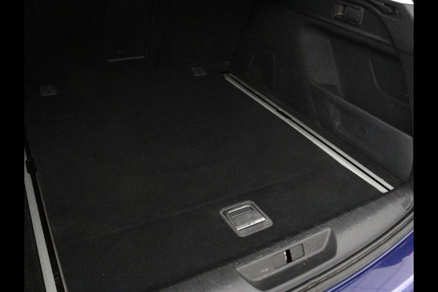Peugeot 308 1.5 BlueHDi Executive | 1e eigenaar | Panoramadak | Carplay | Climate control | Navigatie | Parkeerhulp | Cruise control