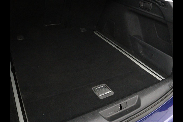 Peugeot 308 1.5 BlueHDi Executive | 1e eigenaar | Panoramadak | Carplay | Climate control | Navigatie | Parkeerhulp | Cruise control