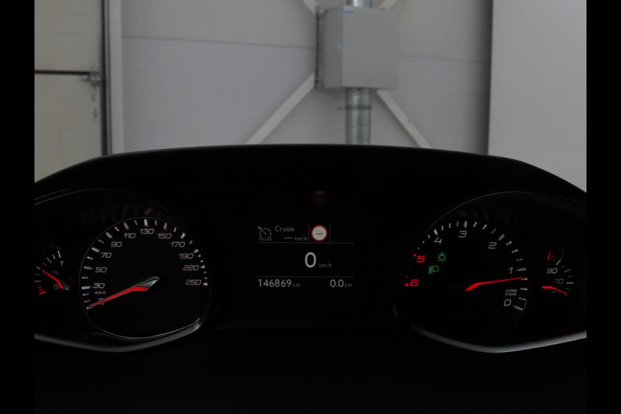 Peugeot 308 1.5 BlueHDi Executive | 1e eigenaar | Panoramadak | Carplay | Climate control | Navigatie | Parkeerhulp | Cruise control