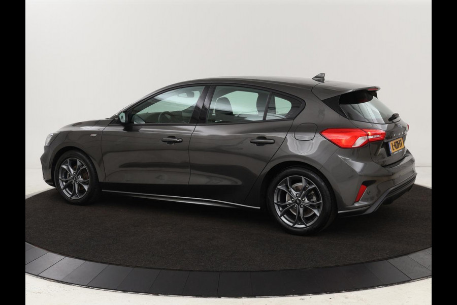 Ford Focus 1.0 EcoBoost ST Line | Stoel & stuurverwarming | Carplay | Navigatie | Climate control | Parkeerhulp | Cruise control | Bluetooth