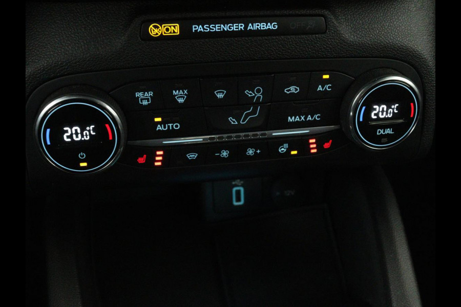 Ford Focus 1.0 EcoBoost ST Line | Stoel & stuurverwarming | Carplay | Navigatie | Climate control | Parkeerhulp | Cruise control | Bluetooth
