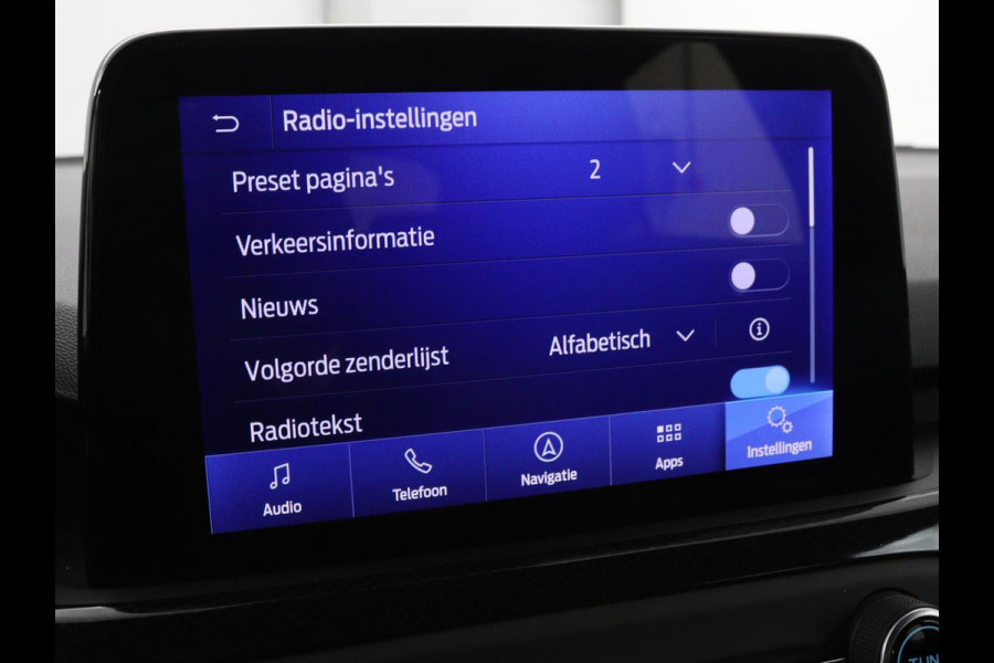 Ford Focus 1.0 EcoBoost ST Line | Stoel & stuurverwarming | Carplay | Navigatie | Climate control | Parkeerhulp | Cruise control | Bluetooth