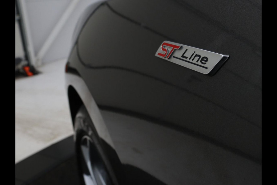 Ford Focus 1.0 EcoBoost ST Line | Stoel & stuurverwarming | Carplay | Navigatie | Climate control | Parkeerhulp | Cruise control | Bluetooth