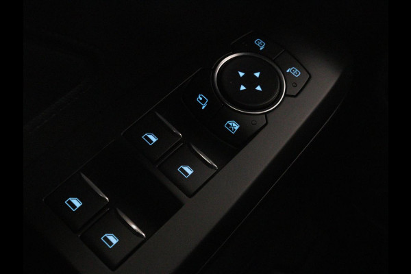 Ford Focus 1.0 EcoBoost ST Line | Stoel & stuurverwarming | Carplay | Navigatie | Climate control | Parkeerhulp | Cruise control | Bluetooth