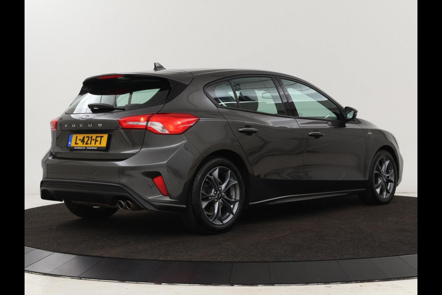 Ford Focus 1.0 EcoBoost ST Line | Stoel & stuurverwarming | Carplay | Navigatie | Climate control | Parkeerhulp | Cruise control | Bluetooth