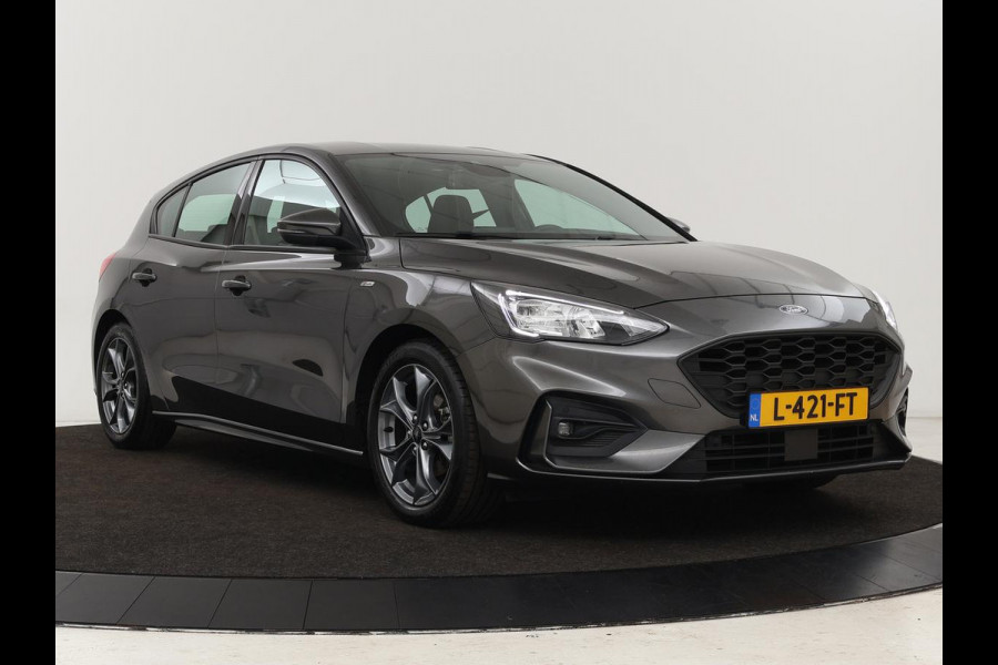 Ford Focus 1.0 EcoBoost ST Line | Stoel & stuurverwarming | Carplay | Navigatie | Climate control | Parkeerhulp | Cruise control | Bluetooth