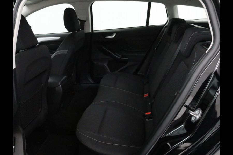 Ford Focus 1.0 EcoBoost Trend Edition Business | Carplay | Navigatie | Cruise control | Parkeerhulp | Airco | Bluetooth | Lichtmetalen velgen