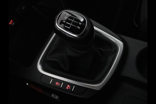 Kia Ceed 1.0 T-GDi DynamicLine | Trekhaak | Carplay | Camera | Parkeerhulp | Cruise control | Climate control | LED | Bluetooth