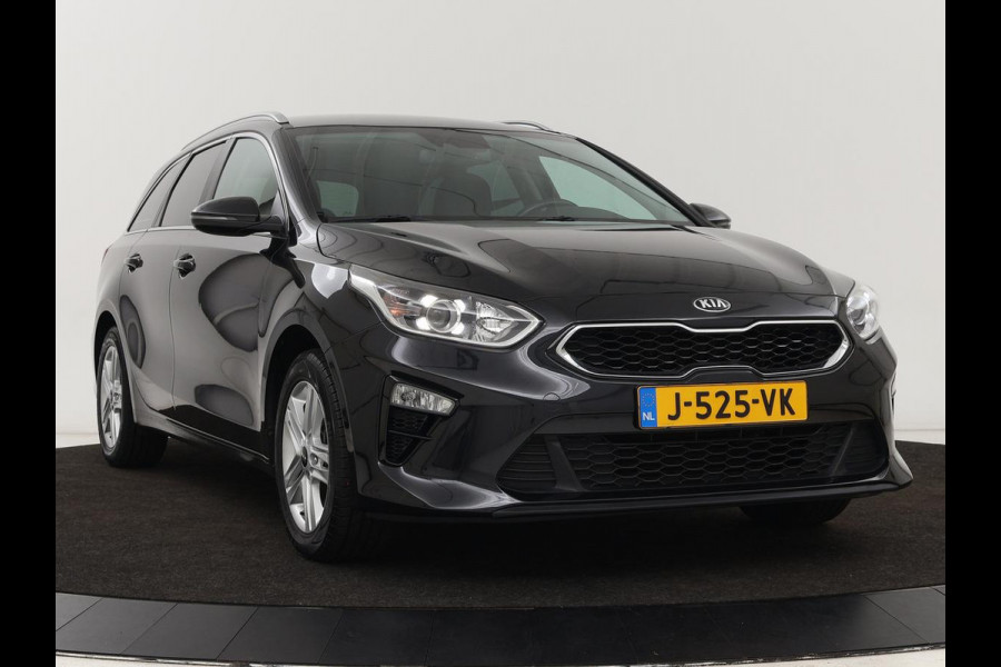 Kia Ceed 1.0 T-GDi DynamicLine | Trekhaak | Carplay | Camera | Parkeerhulp | Cruise control | Climate control | LED | Bluetooth