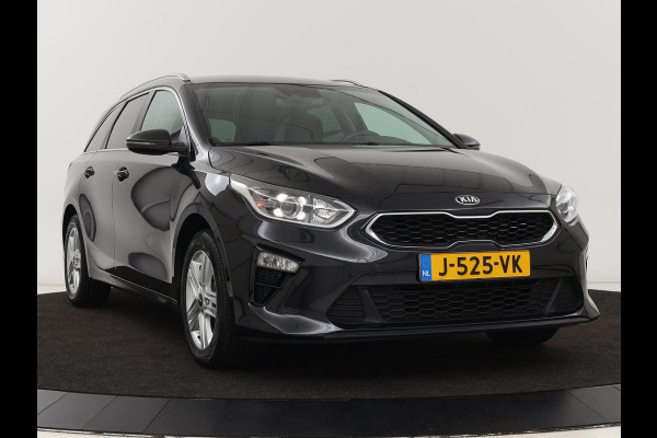 Kia Ceed 1.0 T-GDi DynamicLine | Trekhaak | Carplay | Camera | Parkeerhulp | Cruise control | Climate control | LED | Bluetooth