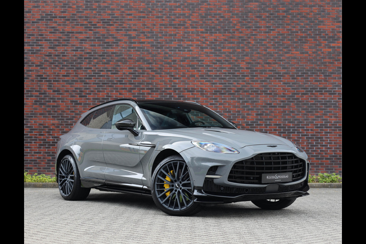 Aston Martin Dbx 4.0 V8 707 | China Grey - Carbon Pack Aston Martin Dbx 4.0 V8 707 | China Grey - Carbon Pack