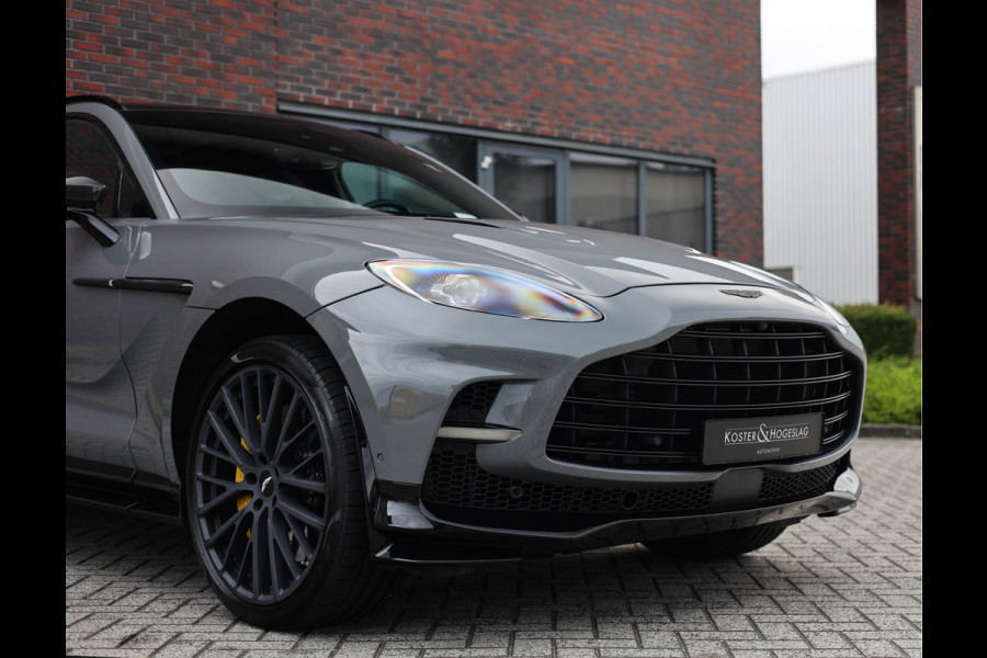 Aston Martin Dbx 4.0 V8 707 | China Grey - Carbon Pack