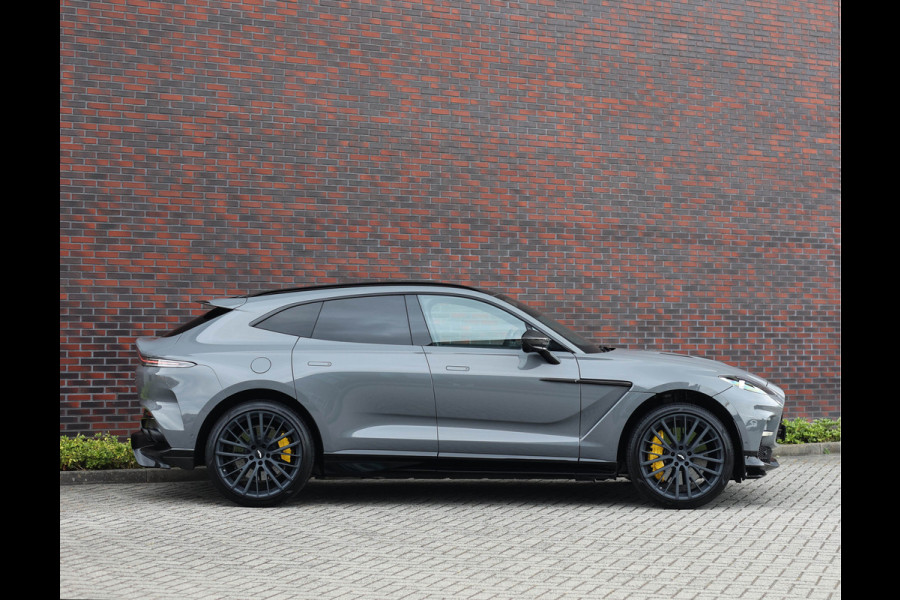 Aston Martin Dbx 4.0 V8 707 | China Grey - Carbon Pack