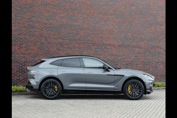 Aston Martin Dbx 4.0 V8 707 | China Grey - Carbon Pack
