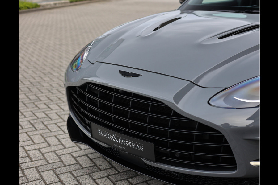 Aston Martin Dbx 4.0 V8 707 | China Grey - Carbon Pack