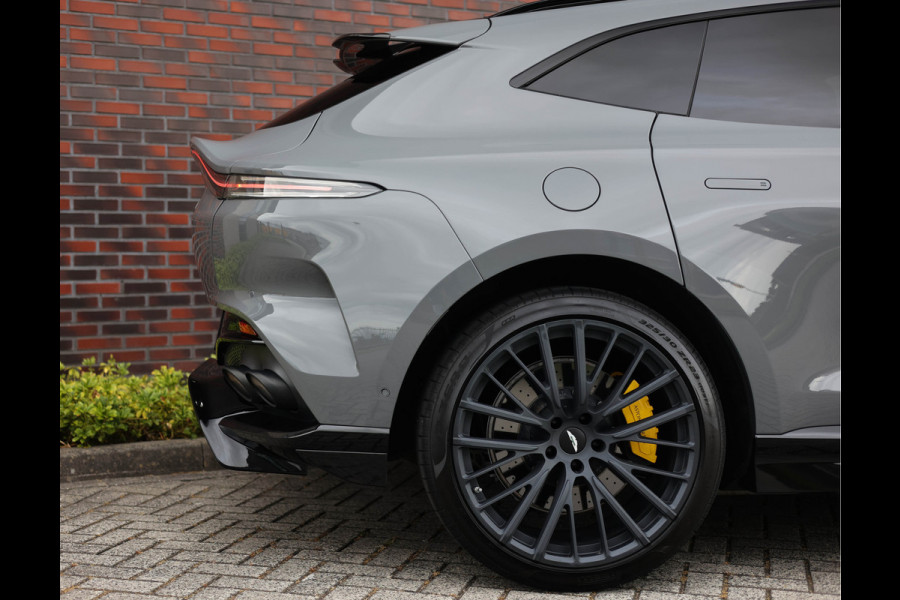 Aston Martin Dbx 4.0 V8 707 | China Grey - Carbon Pack