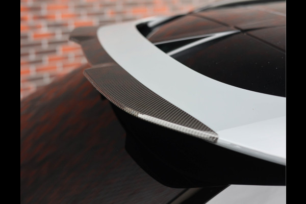 Aston Martin Dbx 4.0 V8 707 | China Grey - Carbon Pack