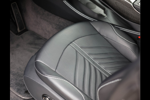 Aston Martin Dbx 4.0 V8 707 | China Grey - Carbon Pack