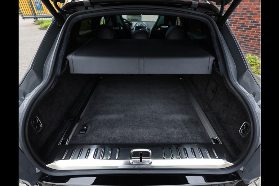 Aston Martin Dbx 4.0 V8 707 | China Grey - Carbon Pack