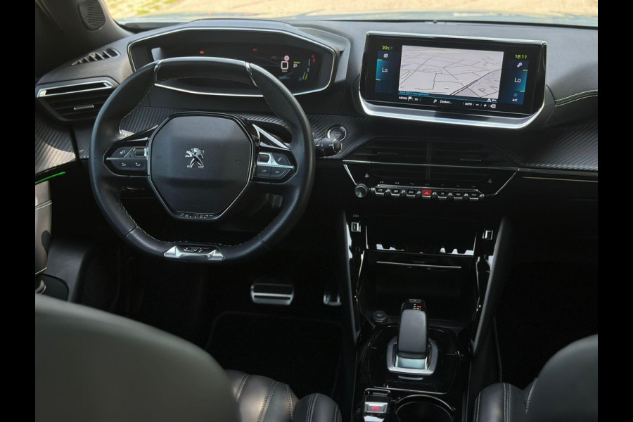 Peugeot e-2008 EV GT 50 kWh, panoramadak,parelmoer, camera,vol leder, alle opties, eerste eigenaar, NL auto met nationale auto pas