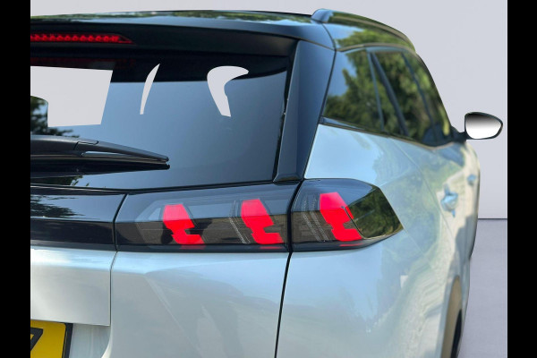 Peugeot e-2008 EV GT 50 kWh, panoramadak,parelmoer, camera,vol leder, alle opties, eerste eigenaar, NL auto met nationale auto pas