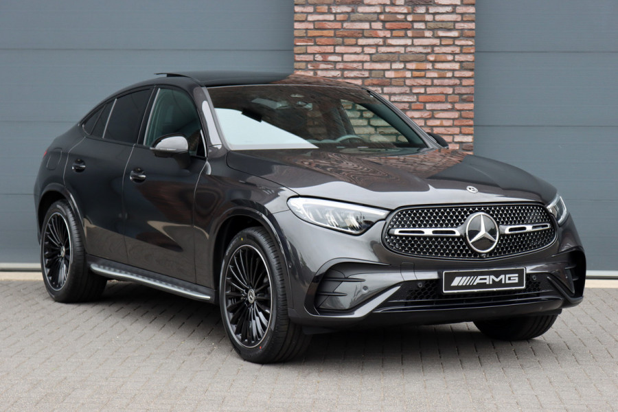 Mercedes-Benz GLC Coupé 300 4MATIC AMG Line Aut9 | Panoramadak | Distronic Pro | Trekhaak | Verwarmd Stuurwiel | Surround Camera | Memory | Nightpakket | Sfeerverlichting |