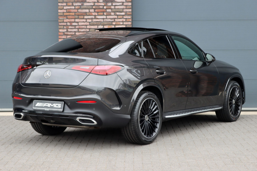 Mercedes-Benz GLC Coupé 300 4MATIC AMG Line Aut9 | Panoramadak | Distronic Pro | Trekhaak | Verwarmd Stuurwiel | Surround Camera | Memory | Nightpakket | Sfeerverlichting |