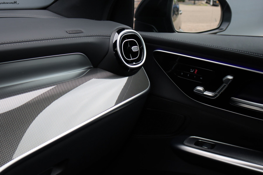 Mercedes-Benz GLC Coupé 300 4MATIC AMG Line Aut9 | Panoramadak | Distronic Pro | Trekhaak | Verwarmd Stuurwiel | Surround Camera | Memory | Nightpakket | Sfeerverlichting |
