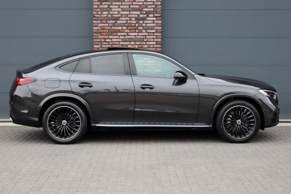 Mercedes-Benz GLC Coupé 300 4MATIC AMG Line Aut9 | Panoramadak | Distronic Pro | Trekhaak | Verwarmd Stuurwiel | Surround Camera | Memory | Nightpakket | Sfeerverlichting |