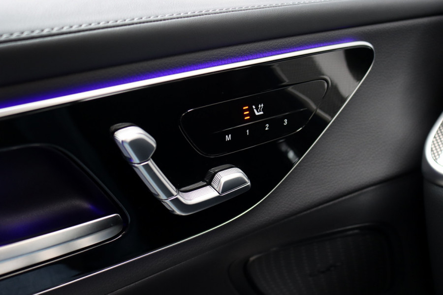 Mercedes-Benz GLC Coupé 300 4MATIC AMG Line Aut9 | Panoramadak | Distronic Pro | Trekhaak | Verwarmd Stuurwiel | Surround Camera | Memory | Nightpakket | Sfeerverlichting |