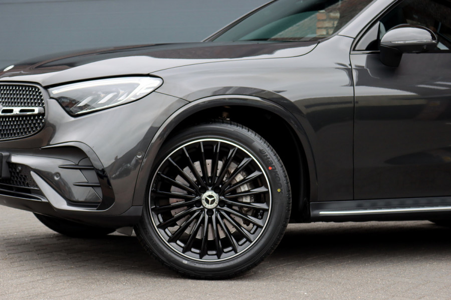 Mercedes-Benz GLC Coupé 300 4MATIC AMG Line Aut9 | Panoramadak | Distronic Pro | Trekhaak | Verwarmd Stuurwiel | Surround Camera | Memory | Nightpakket | Sfeerverlichting |