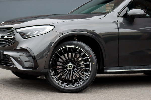 Mercedes-Benz GLC Coupé 300 4MATIC AMG Line Aut9 | Panoramadak | Distronic Pro | Trekhaak | Verwarmd Stuurwiel | Surround Camera | Memory | Nightpakket | Sfeerverlichting |