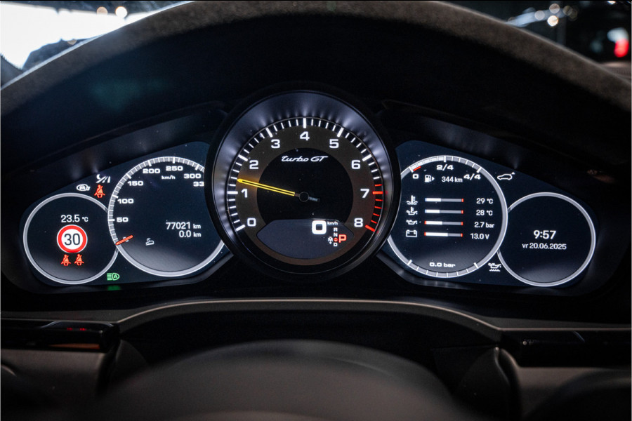 Porsche Cayenne Coupé 4.0 Turbo GT | Individual | Sport Chrono | Luchtvering | HUD