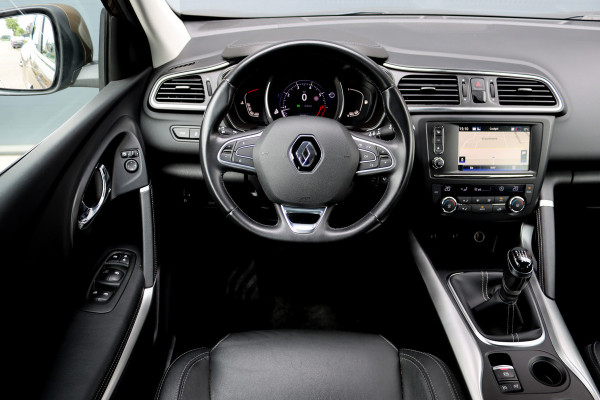 Renault Kadjar 1.2 TCe Intens | Leder | Camera | LED | Keyless | Stoelverwarming | Parkeerassistent | Dodehoekassistent | 19'' inch