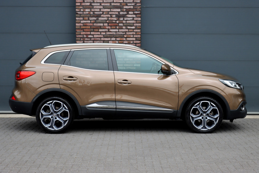 Renault Kadjar 1.2 TCe Intens | Leder | Camera | LED | Keyless | Stoelverwarming | Parkeerassistent | Dodehoekassistent | 19'' inch