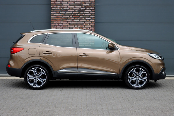 Renault Kadjar 1.2 TCe Intens | Leder | Camera | LED | Keyless | Stoelverwarming | Parkeerassistent | Dodehoekassistent | 19'' inch