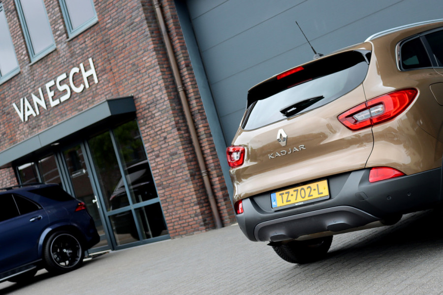 Renault Kadjar 1.2 TCe Intens | Leder | Camera | LED | Keyless | Stoelverwarming | Parkeerassistent | Dodehoekassistent | 19'' inch